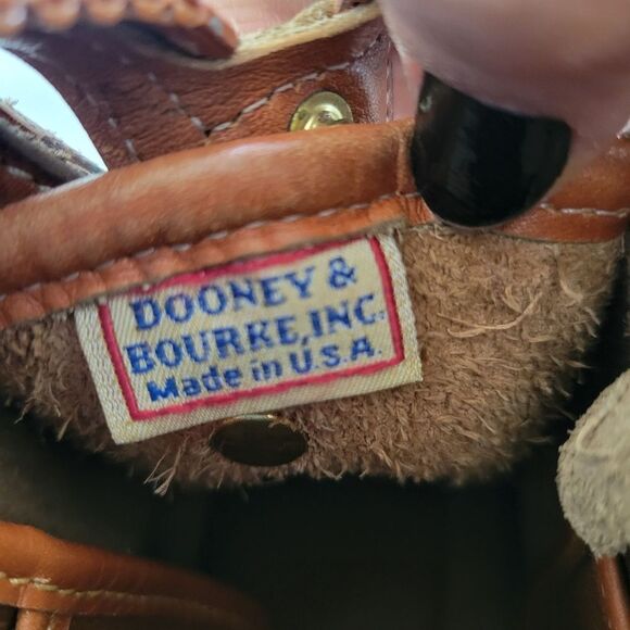 VINTAGE DOONEY & BOURKE Honey Camel Brown Leather Shoulder Bag - Picture 10 of 11